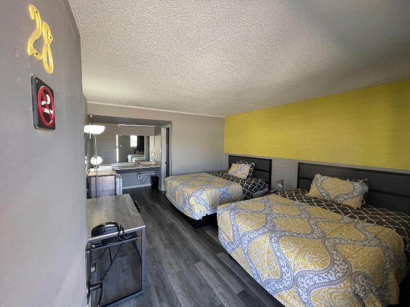 Belle-Aire Motel image