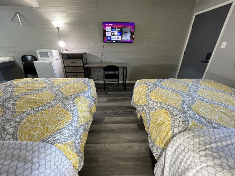 Belle-Aire Motel image