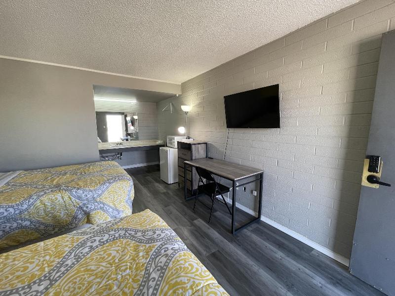 Belle-Aire Motel image