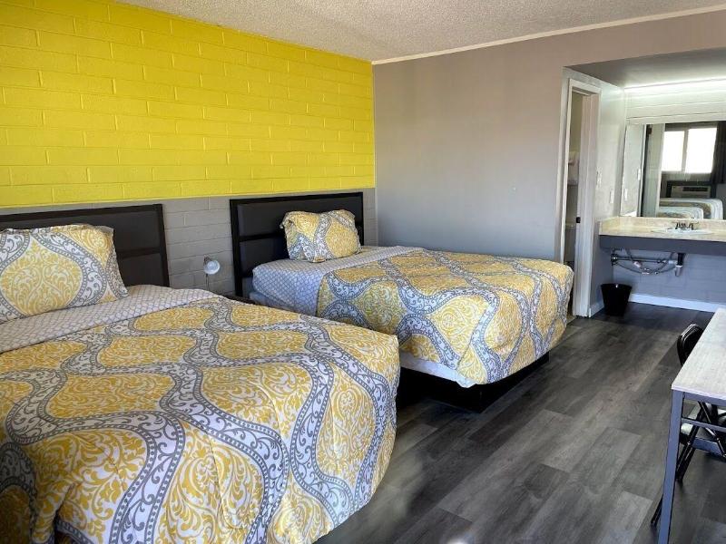 Belle-Aire Motel image