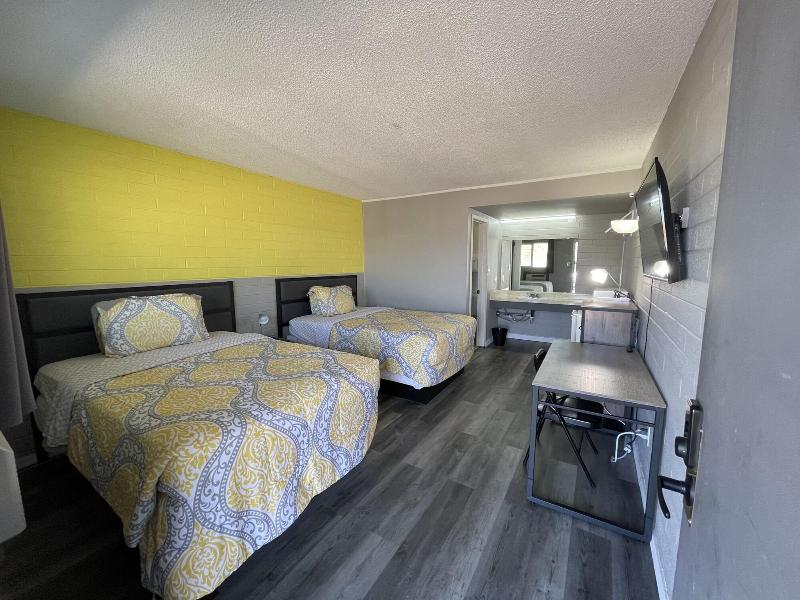 Belle-Aire Motel image