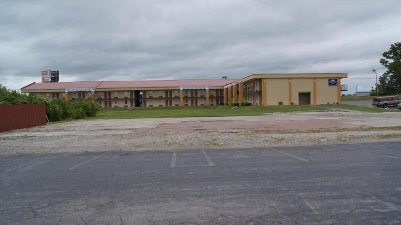 Executive Inn image