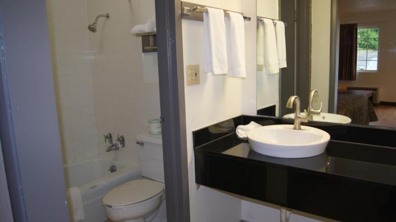 Executive Inn image