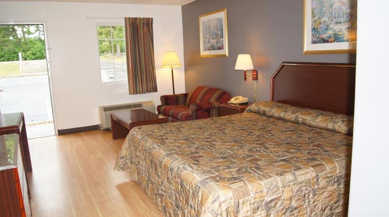 Executive Inn image