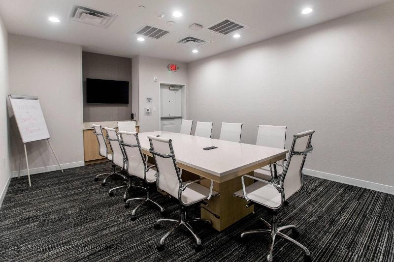 Towneplace Suites By Marriott Houston Conroe image