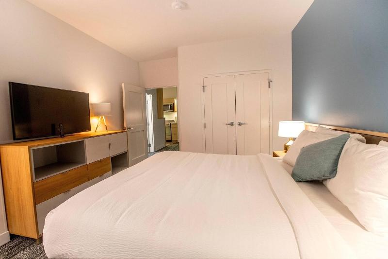 Towneplace Suites By Marriott Houston Conroe image