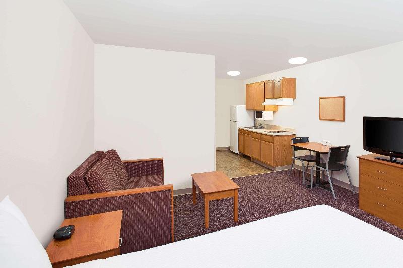 Woodspring Suites Conroe image