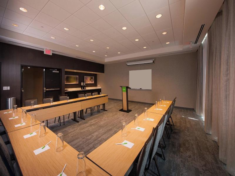 Courtyard By Marriott Boston Littleton image