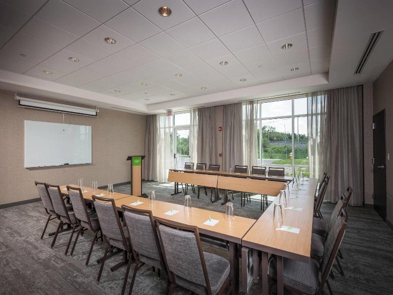 Courtyard By Marriott Boston Littleton image