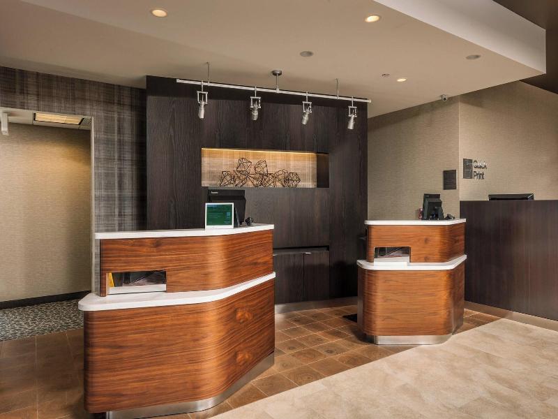 Courtyard By Marriott Boston Littleton image