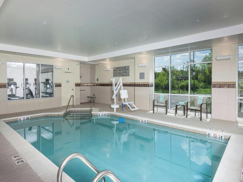 Courtyard By Marriott Boston Littleton image