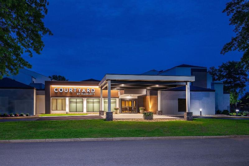 Courtyard By Marriott Boston Andover image
