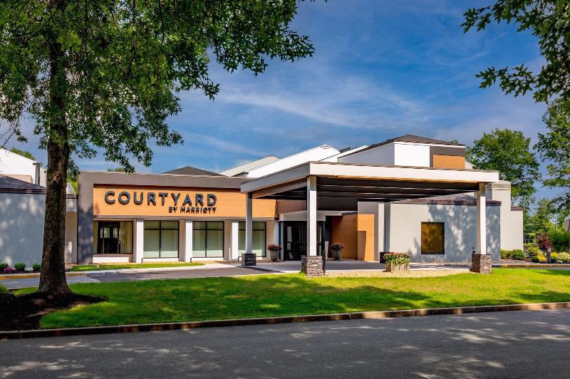 Courtyard By Marriott Boston Andover image