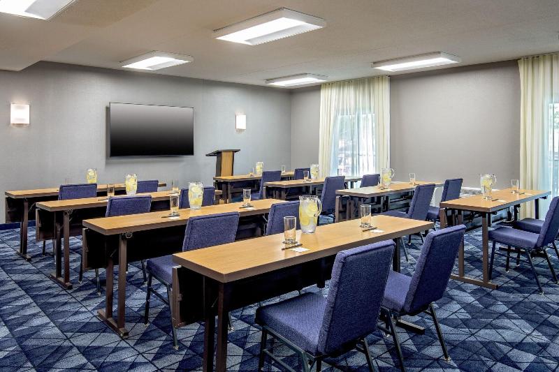 Courtyard By Marriott Boston Andover image