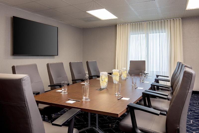 Courtyard By Marriott Boston Andover image