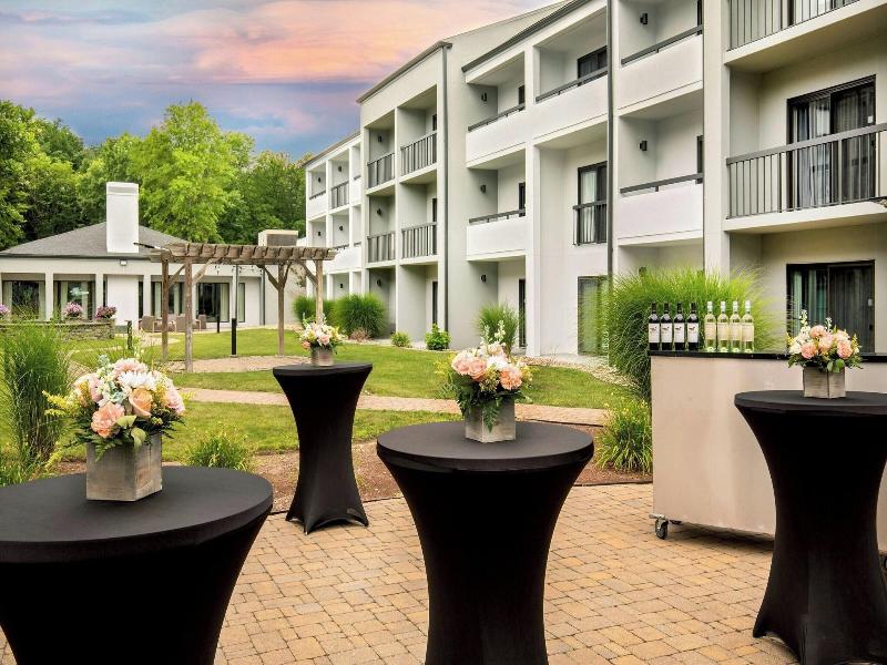 Courtyard By Marriott Boston Andover image