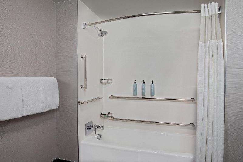 Courtyard By Marriott Boston Andover image