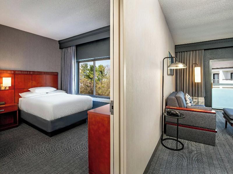 Courtyard By Marriott Boston Andover image