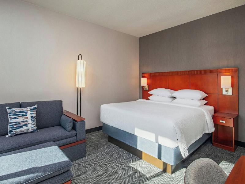 Courtyard By Marriott Boston Andover image
