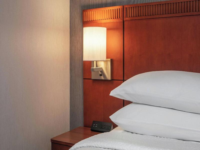 Courtyard By Marriott Boston Andover image