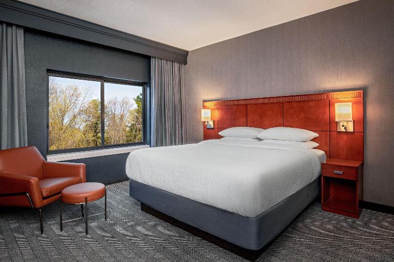 Courtyard By Marriott Boston Andover image