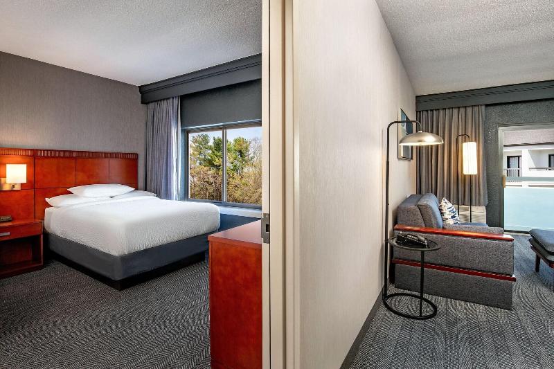 Courtyard By Marriott Boston Andover image