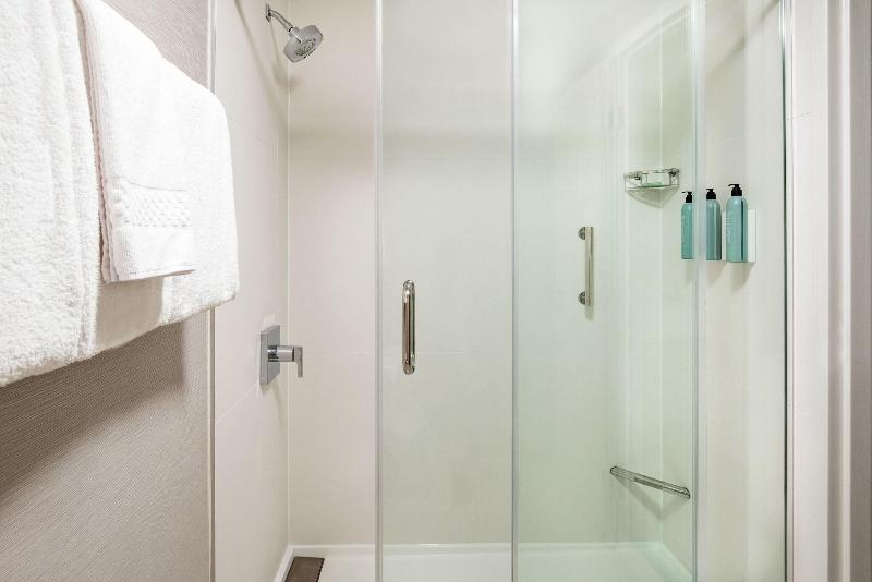 Courtyard By Marriott Boston Andover image