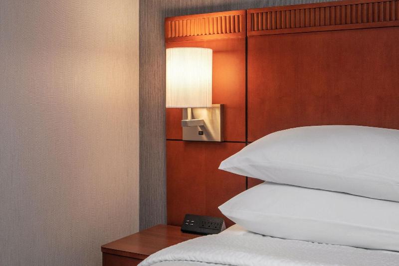 Courtyard By Marriott Boston Andover image