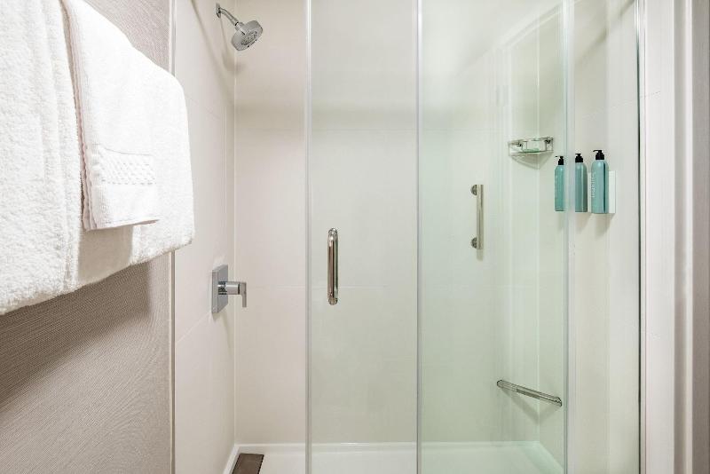 Courtyard By Marriott Boston Andover image