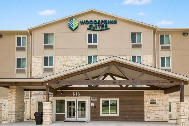 Woodspring Suites Lake Jackson image