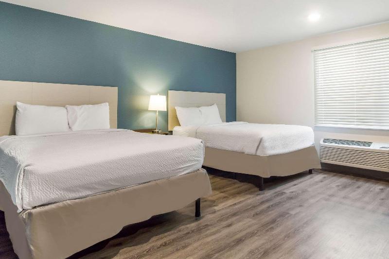 Woodspring Suites Lake Jackson image
