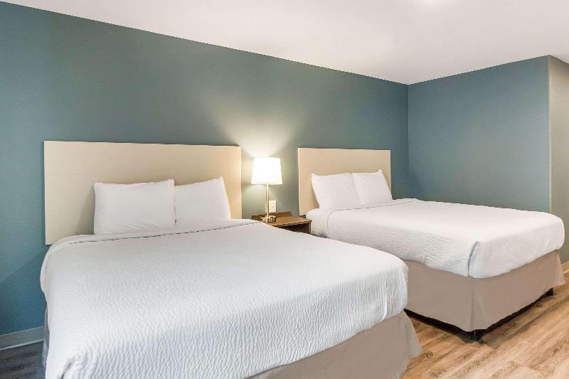 Woodspring Suites Lake Jackson image