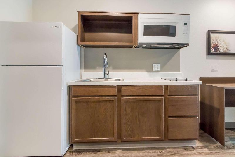 Woodspring Suites Lake Jackson image