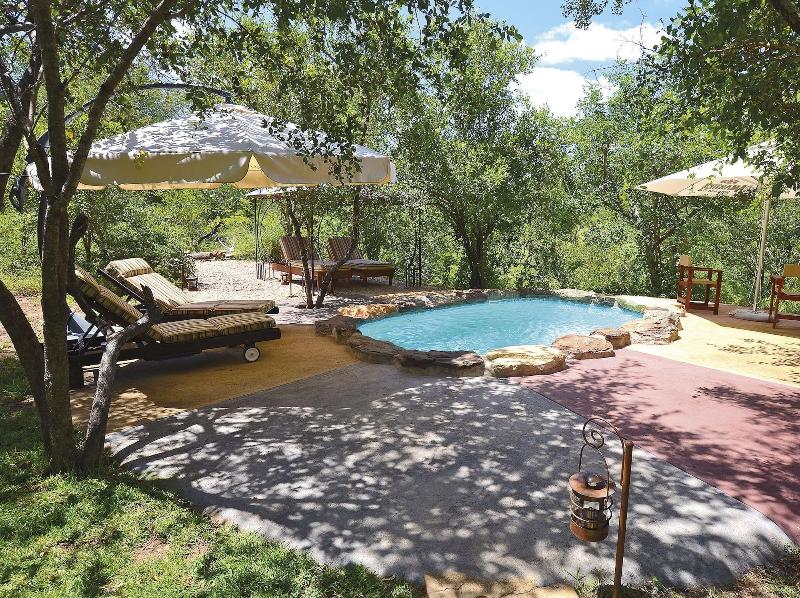Raptor Retreat Game Lodge — general view