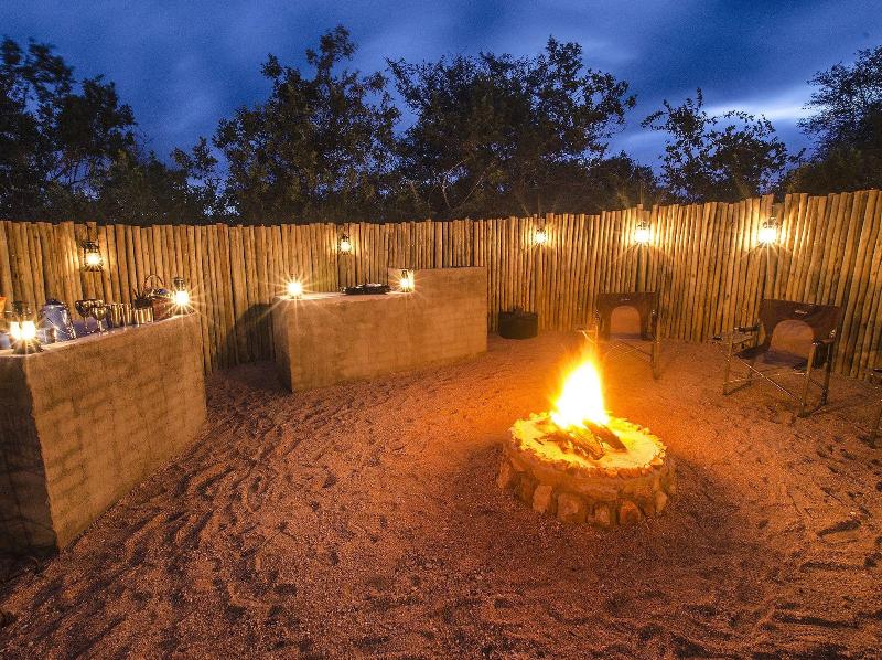 Raptor Retreat Game Lodge image