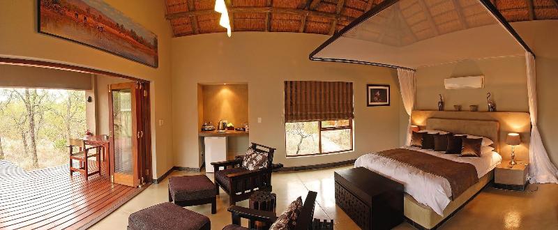 Raptor Retreat Game Lodge image