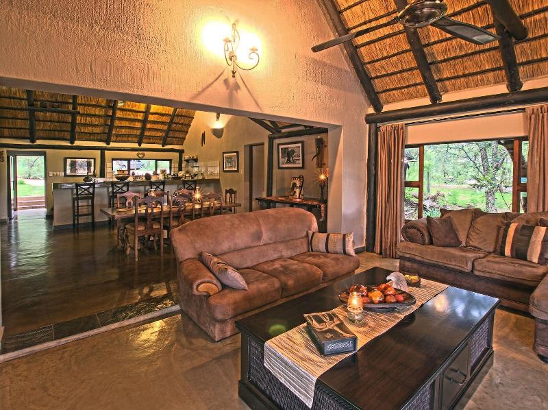 Raptor Retreat Game Lodge image
