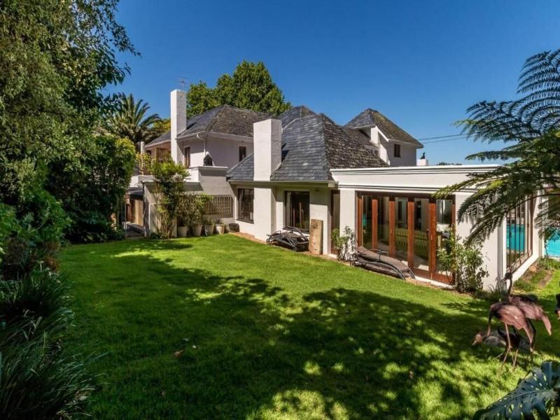 Fernwood Manor image