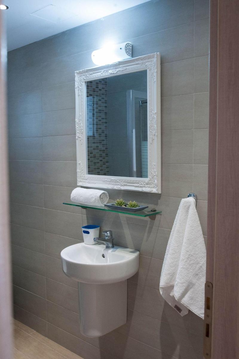 Vanessa's Rooms & Apartments image