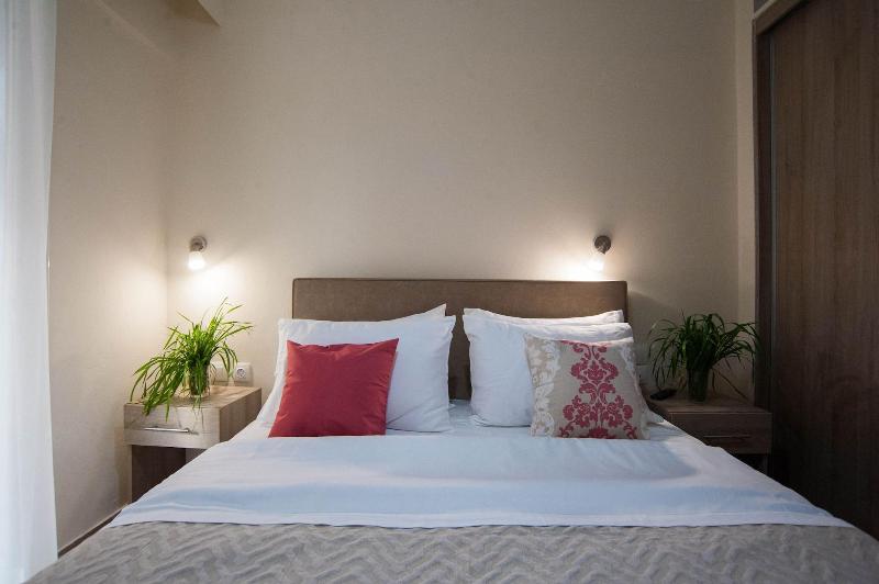 Vanessa's Rooms & Apartments image