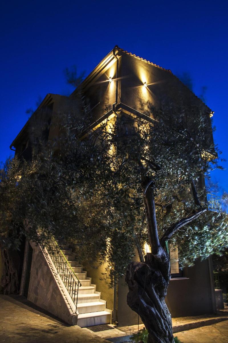 Ampoulos Rooms & Apartments image