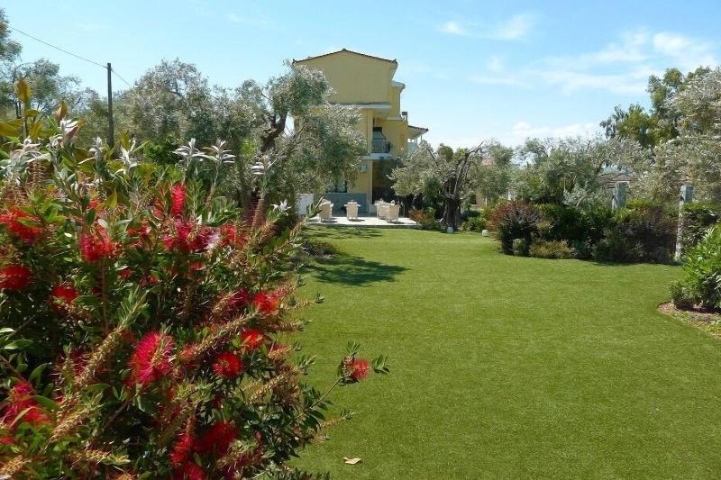 Ampoulos Rooms & Apartments image