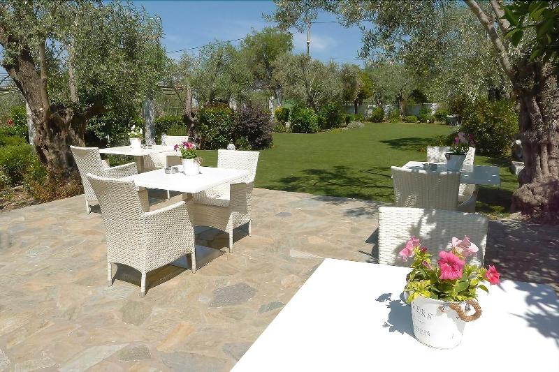 Ampoulos Rooms & Apartments image