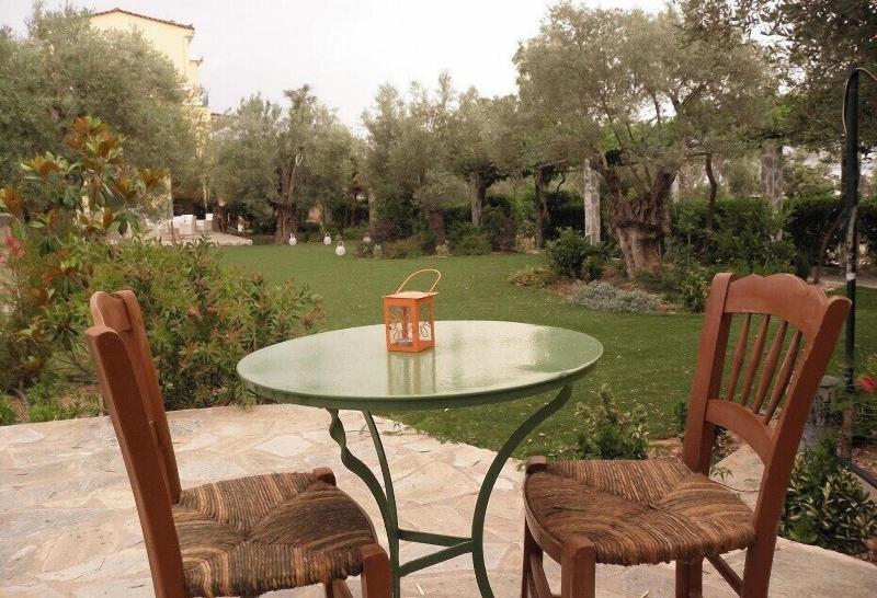 Ampoulos Rooms & Apartments image