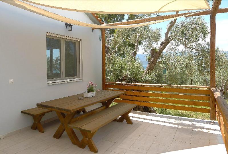 Ampoulos Rooms & Apartments image