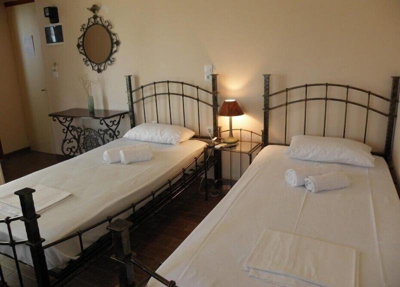 Ampoulos Rooms & Apartments image