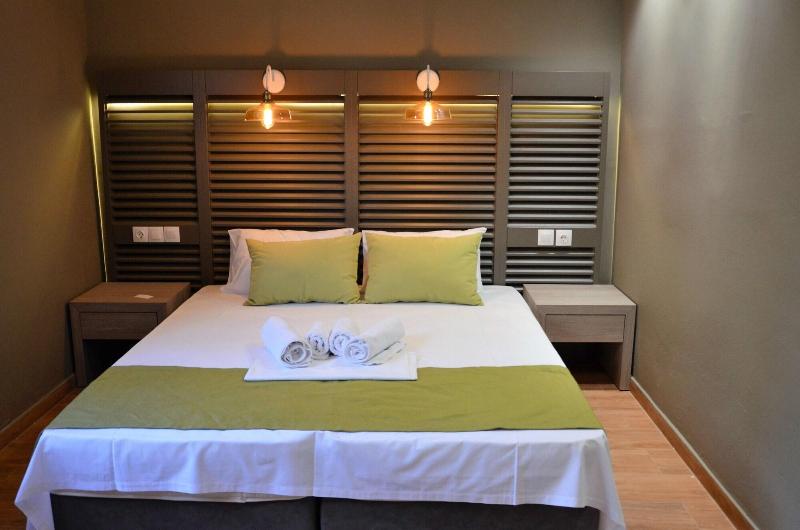 Ampoulos Rooms & Apartments image