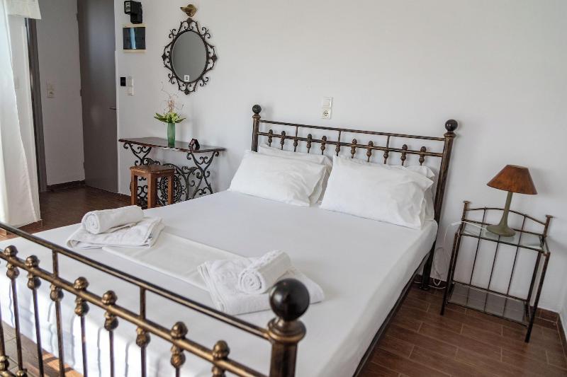 Ampoulos Rooms & Apartments image