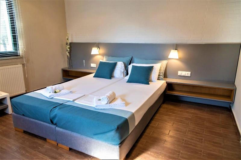 Ampoulos Rooms & Apartments image