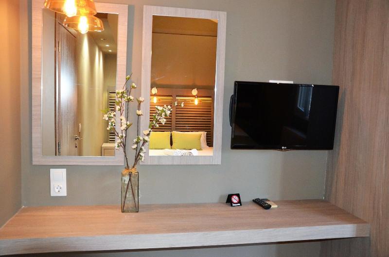 Ampoulos Rooms & Apartments image